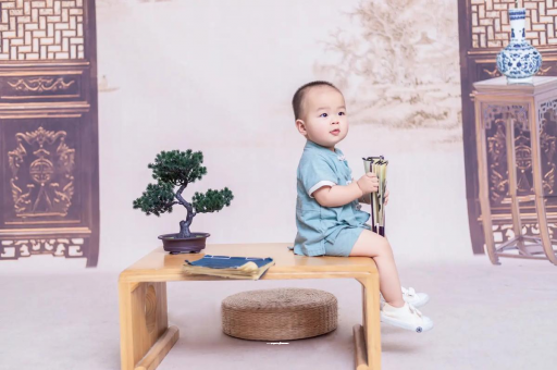 河池宝宝几个月认人